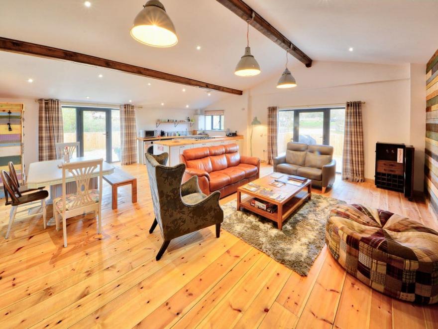 Madeline Angevine - UKC3208