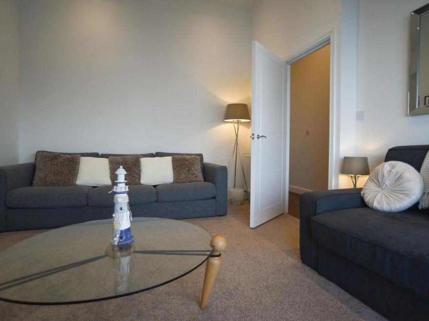 Steward's Suite -UKC3248