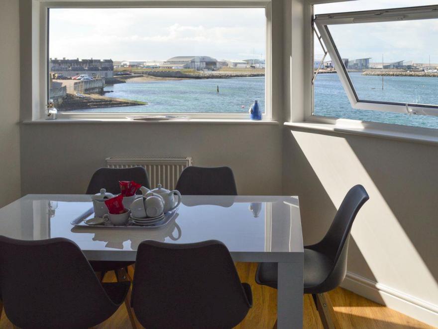 Captain's Suite -UKC3250