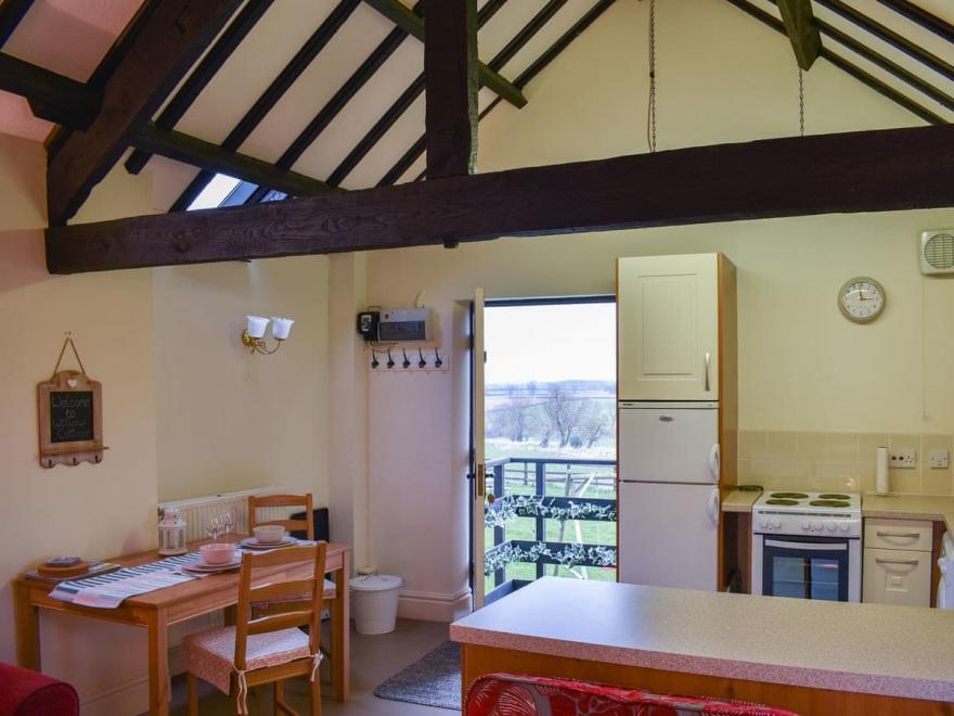 Willow Cottage - UK2461