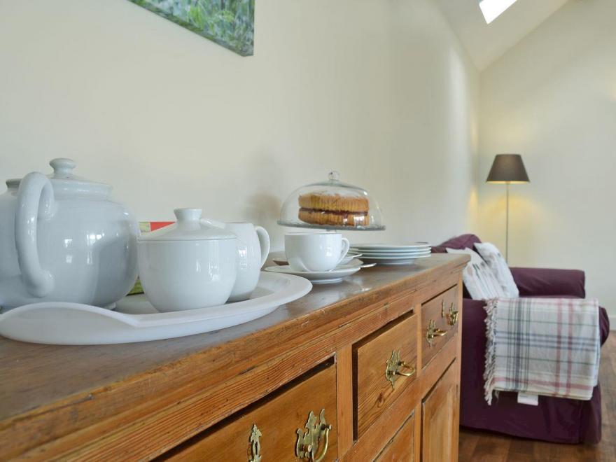 The Burrow - UKC3287