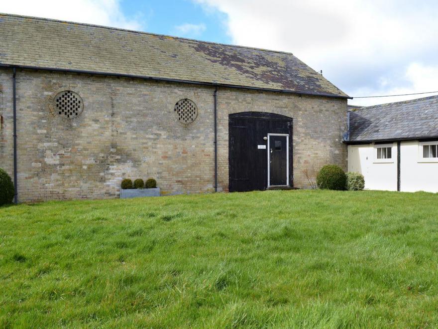 The Cartshed - UKC3288