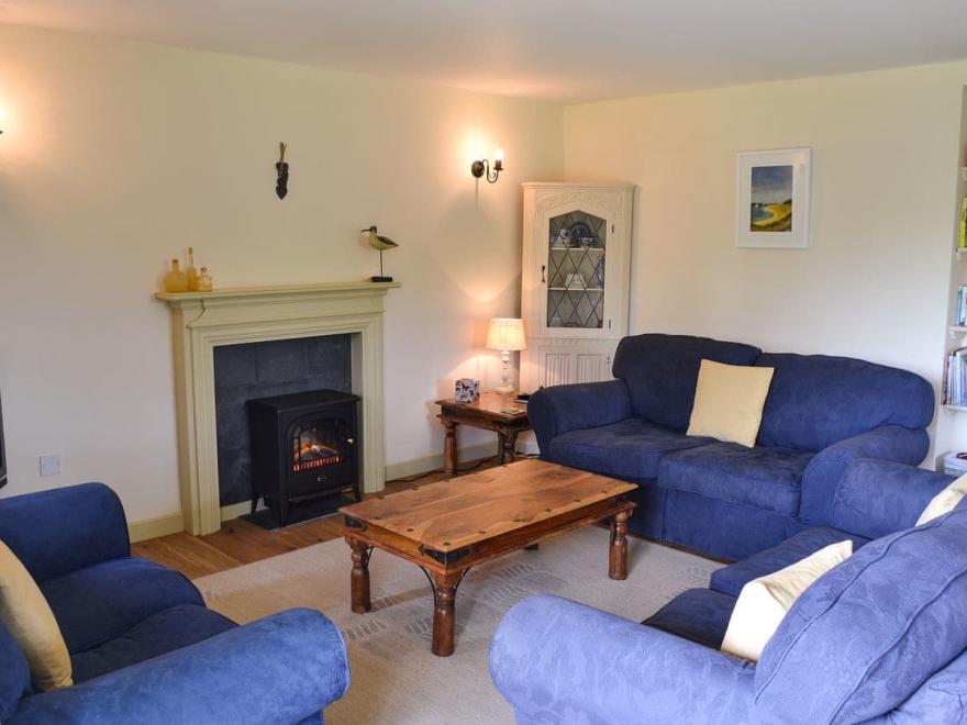 Cow Cottage - UK10013