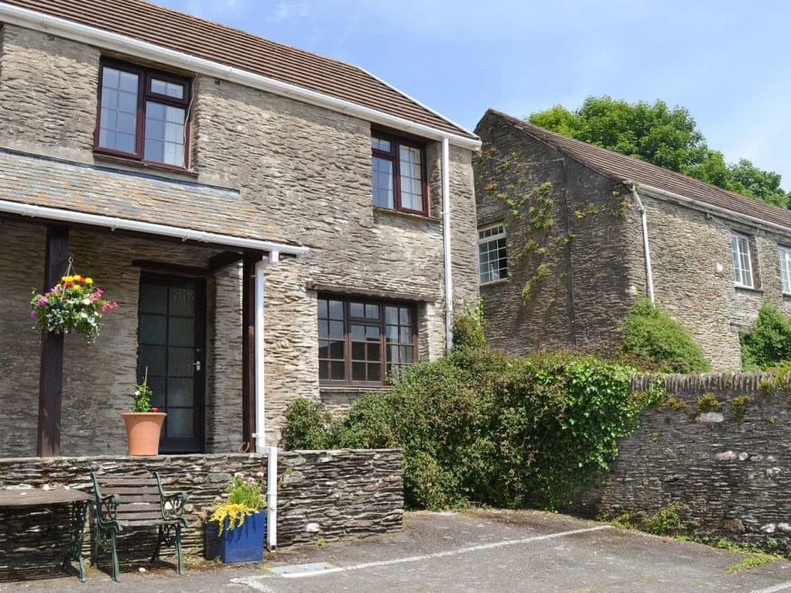 Gate Cottage - UKC3375