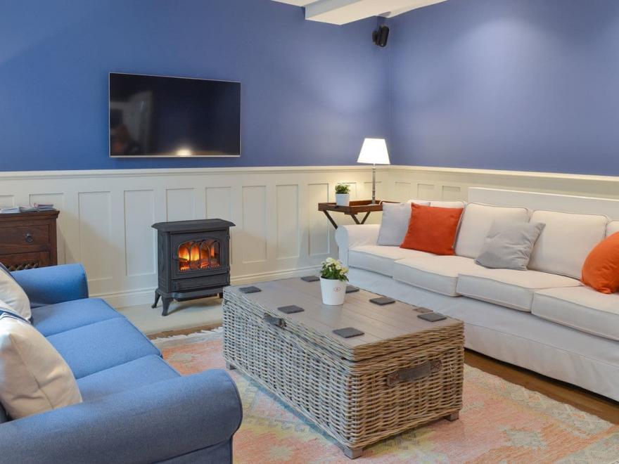 Huckleberry  House Old Barn Holidays- UK1315