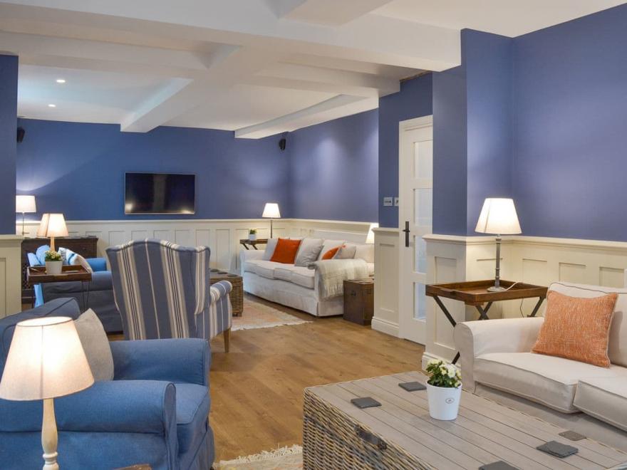 Huckleberry  House Old Barn Holidays- UK1315