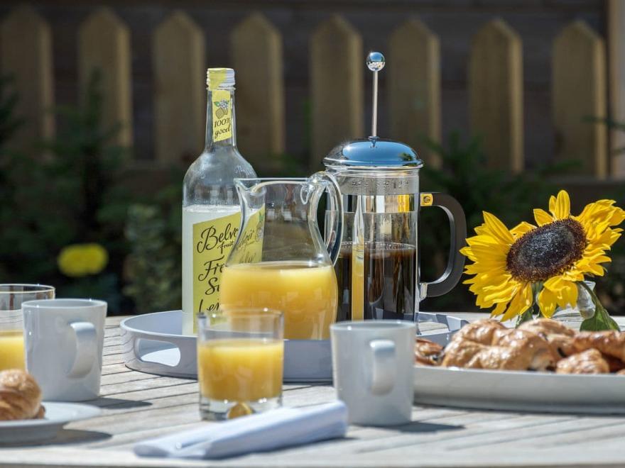 2 Longmoor - UKC3493