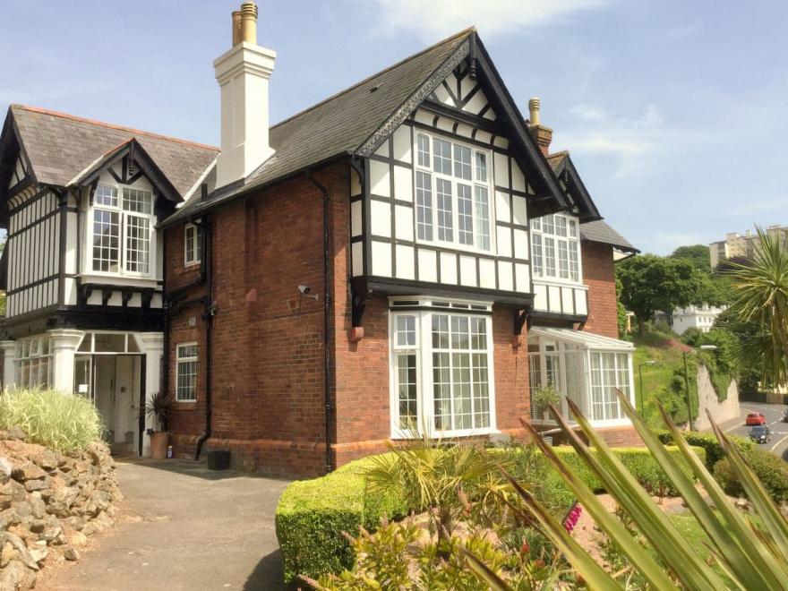 Apartment 6 Bedford House