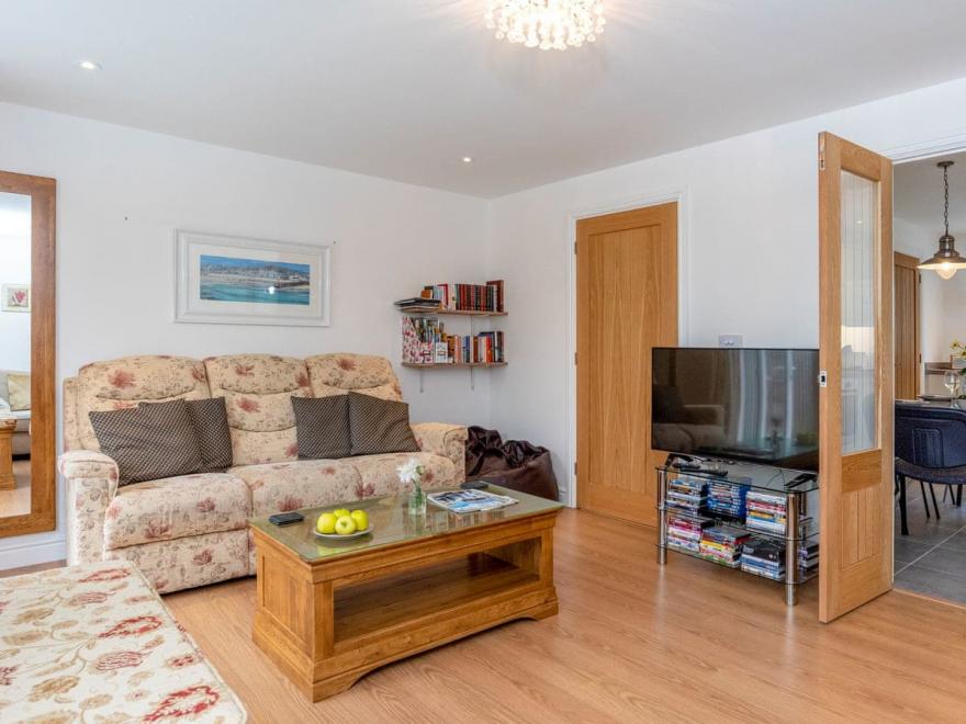 4 Trevanson Mews Newquay