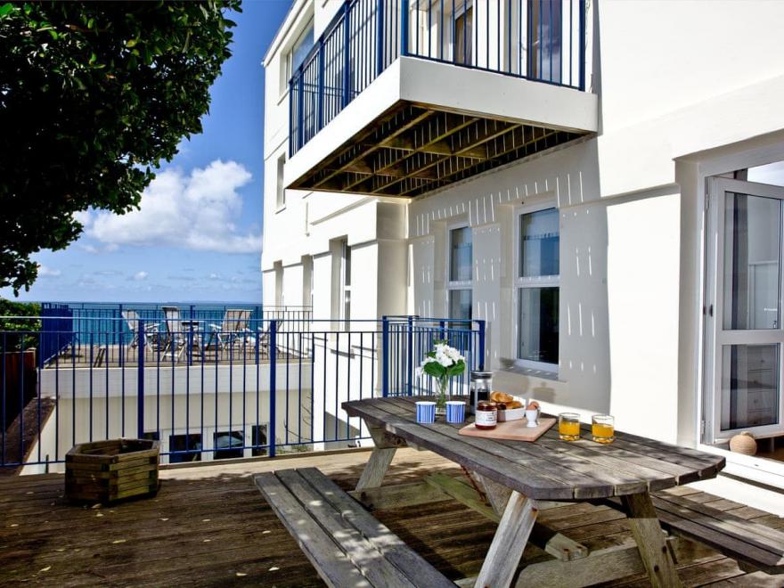 5 Devon Beach Court