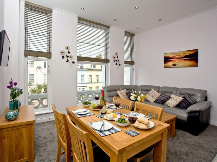 5 Austen's Apartments