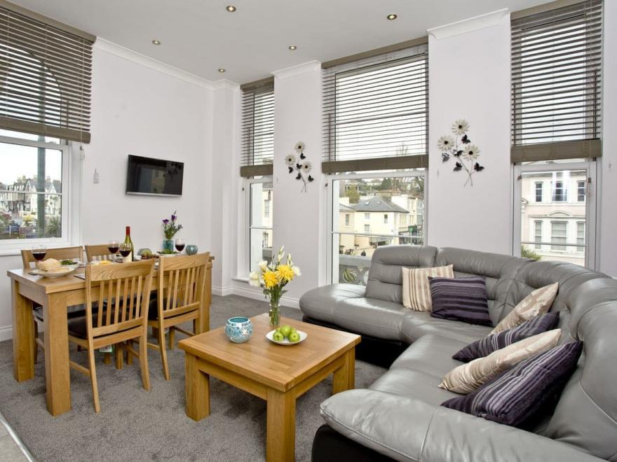 5 Austen's Apartments