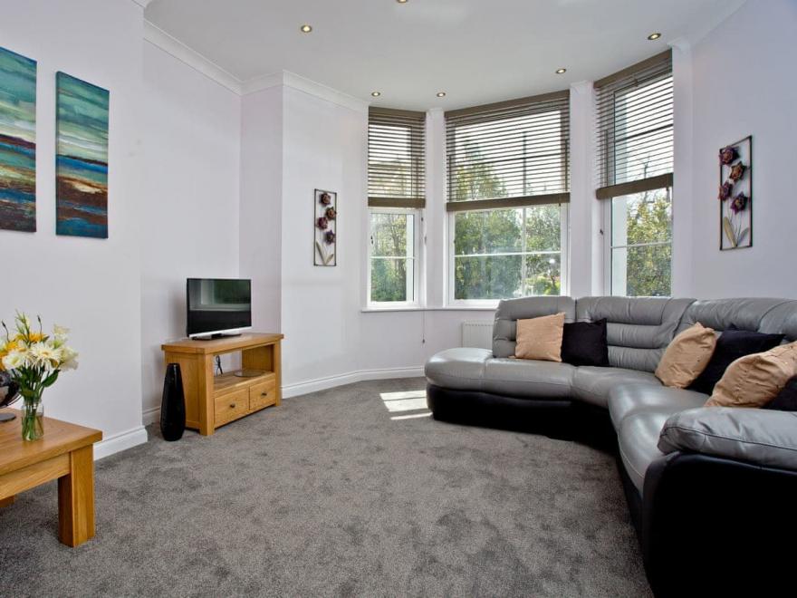 6 Austen's Apartments