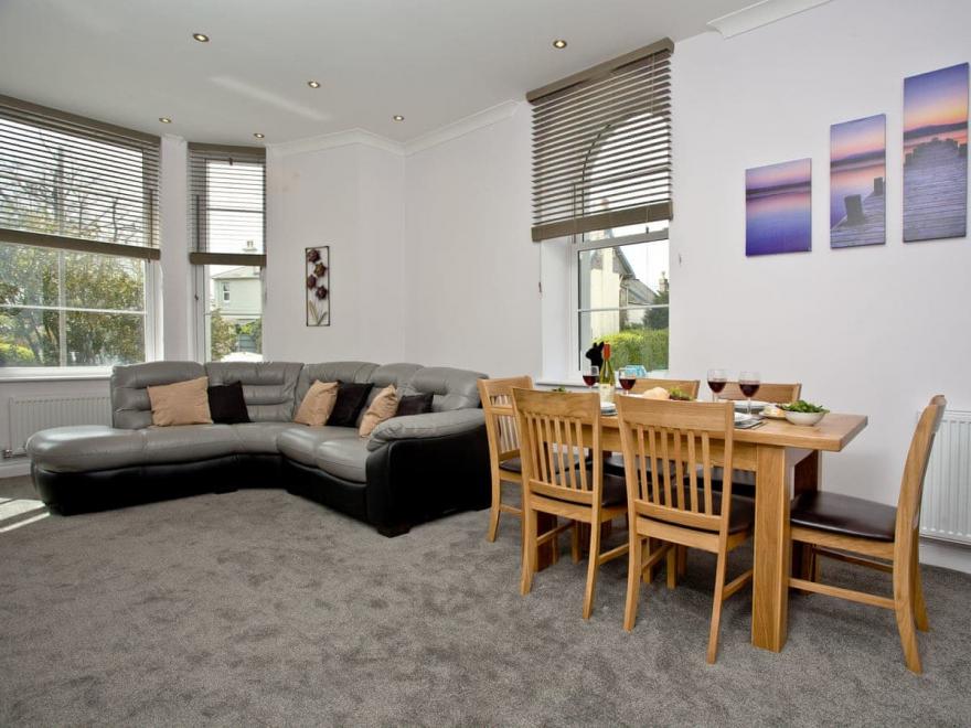 6 Austen's Apartments