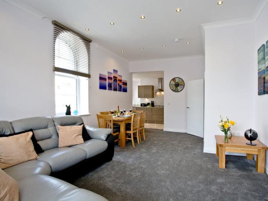 6 Austen's Apartments