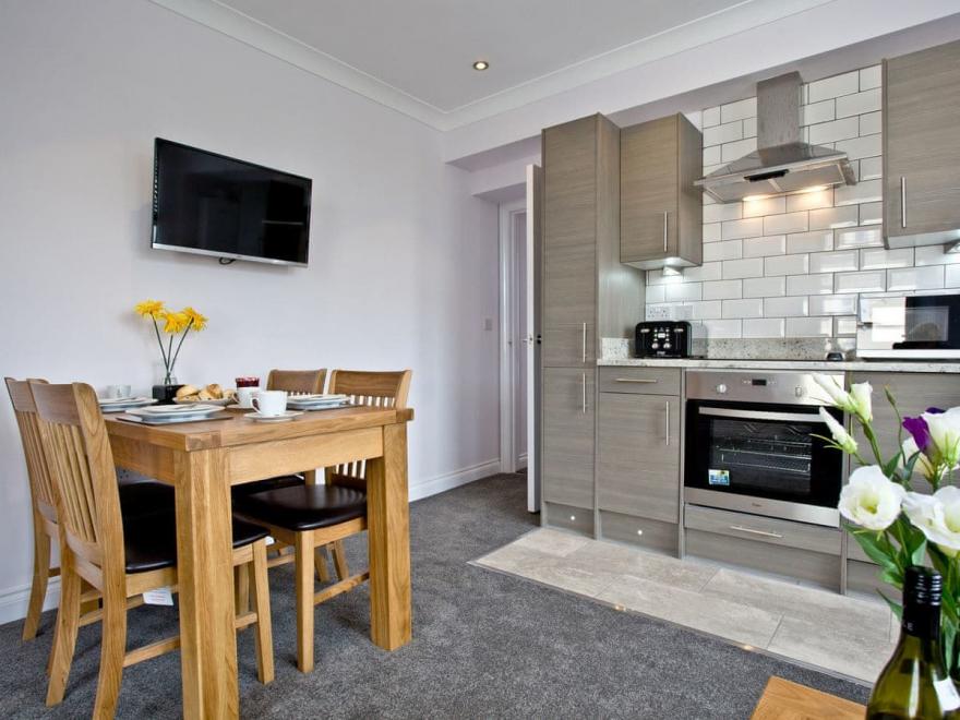 8 Austen's Apartments