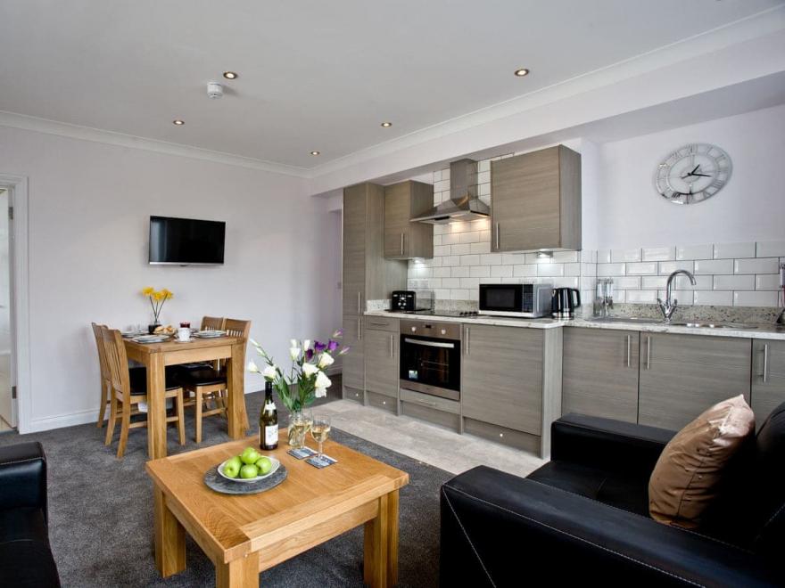 8 Austen's Apartments