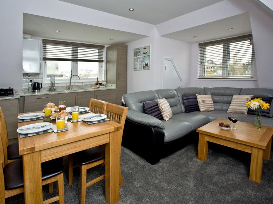 9 Austen's Apartments