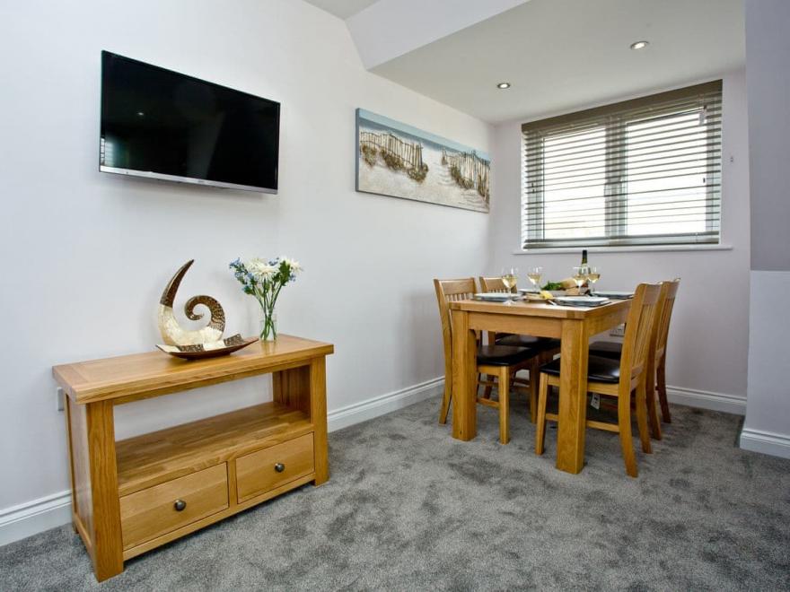 10 Austen's Apartments