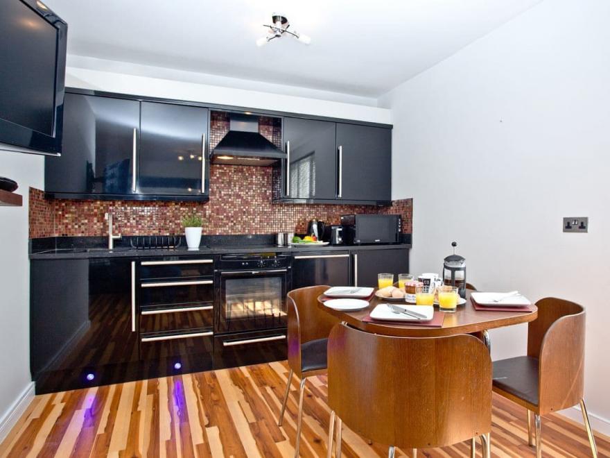 Apartment 1 - Barton Court