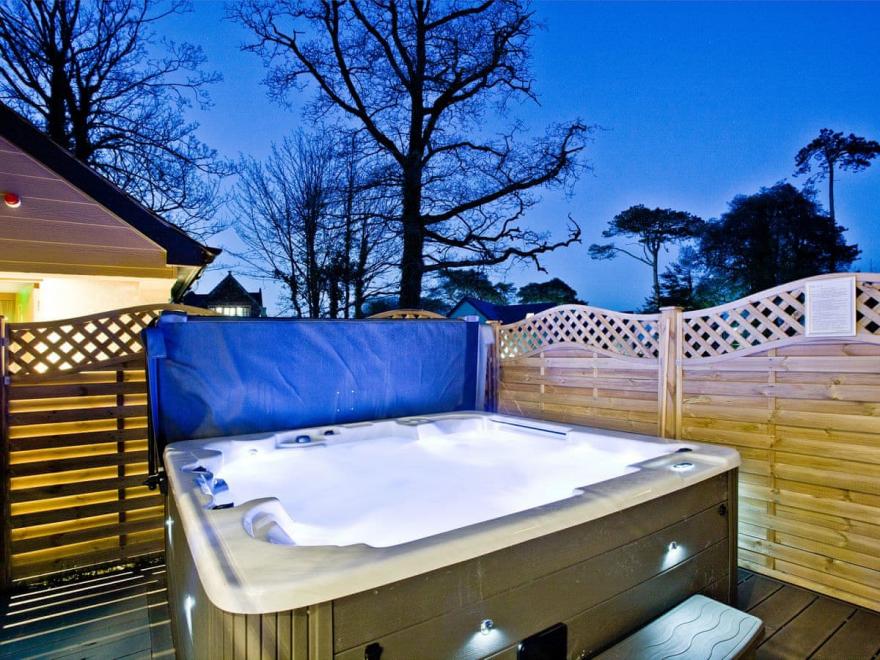 Lodge 7 - Beyond Escapes