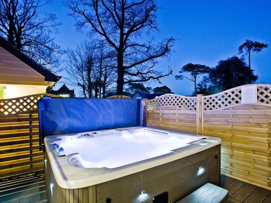 Lodge 8 - Beyond Escapes