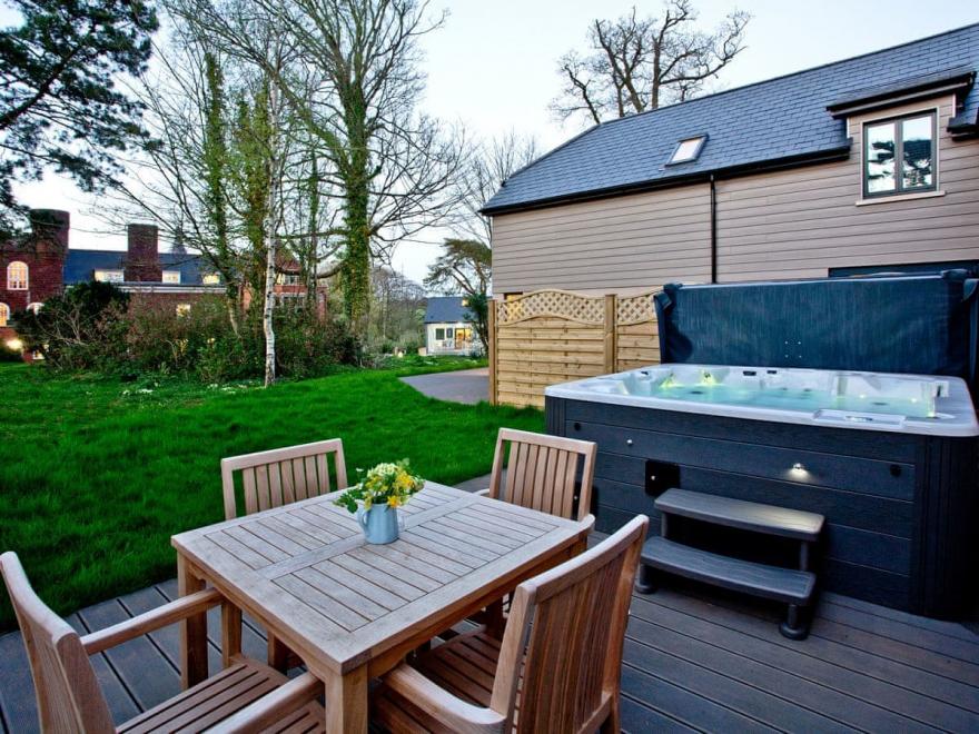 Lodge 12 - Beyond Escapes