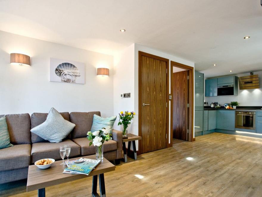 Courtyard Lodge 23 - Beyond Escapes