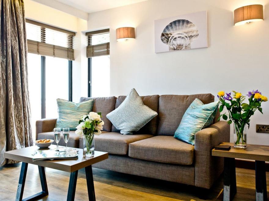 Courtyard Lodge 24 - Beyond Escapes