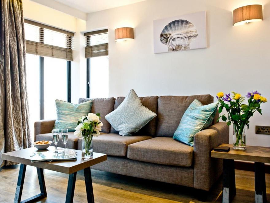 Courtyard Lodge 28 - Beyond Escapes