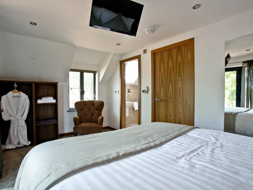 Courtyard Lodge 33 - Beyond Escapes