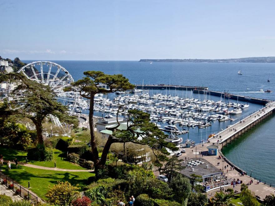Wellswood - Bay Fort Mansions