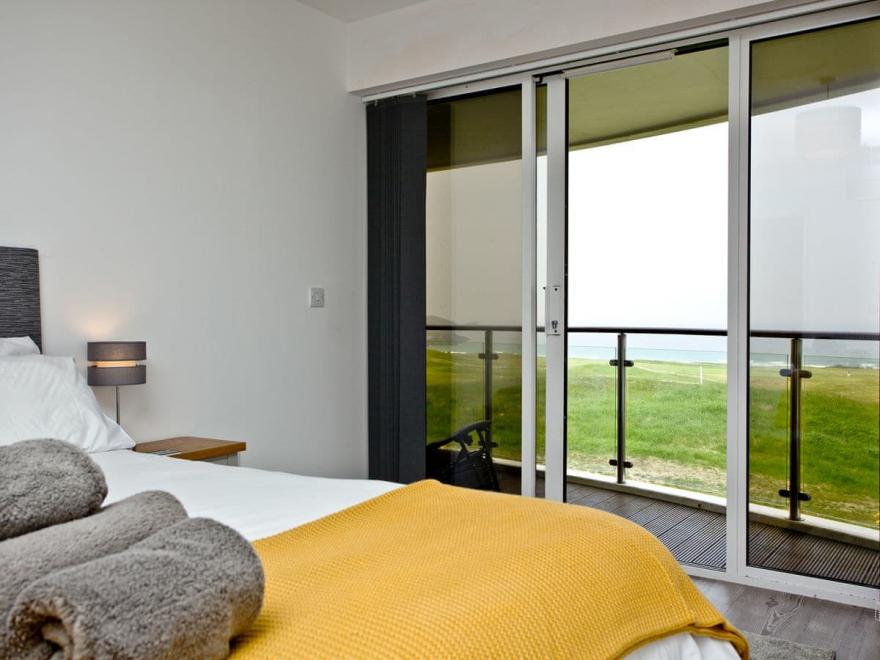 Sea Pink - 20 Bredon Court