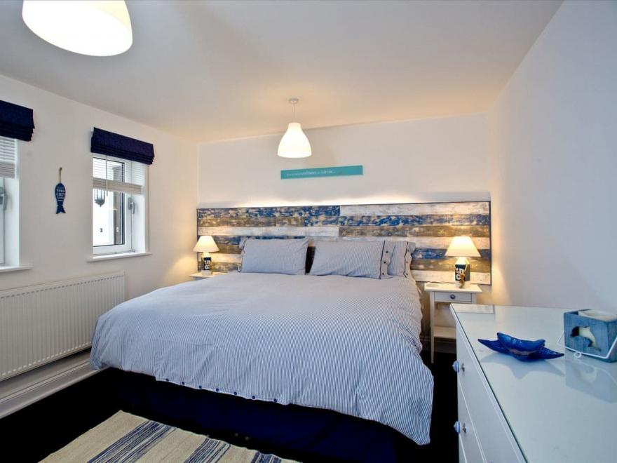 Glimpse - 36 Bredon Court