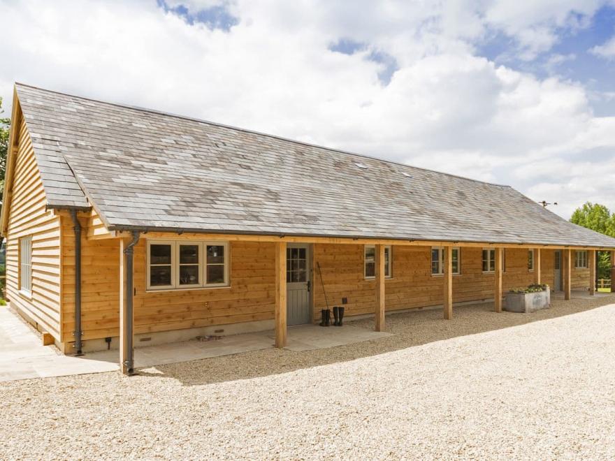 Chisel Barn Whites Ground With Shepherds Hut