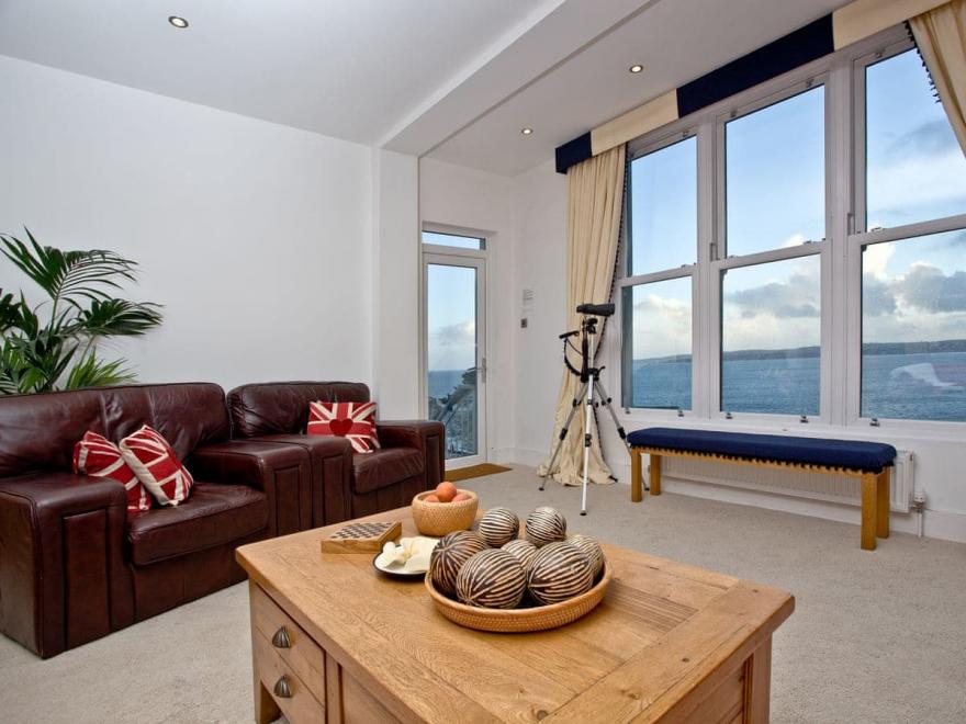 The Bosuns Chair - 1 Cliff Heights