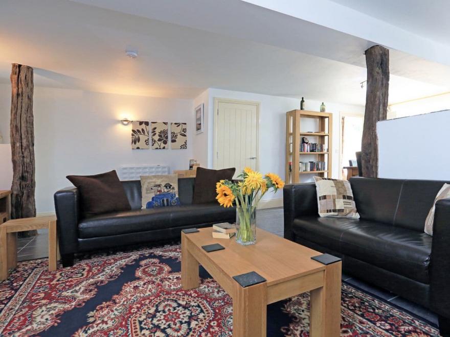 The Courtlands Collection