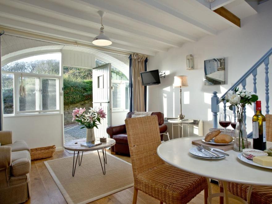 Coast Barn At Noss Mayo