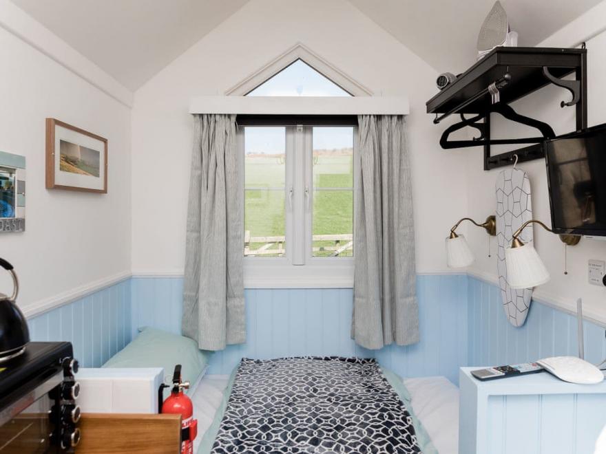 Dreams and Streams, Shorwell