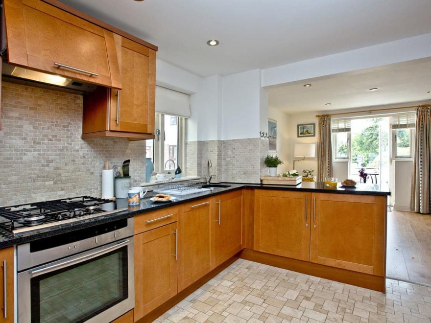 Pebbles - Endsleigh Court