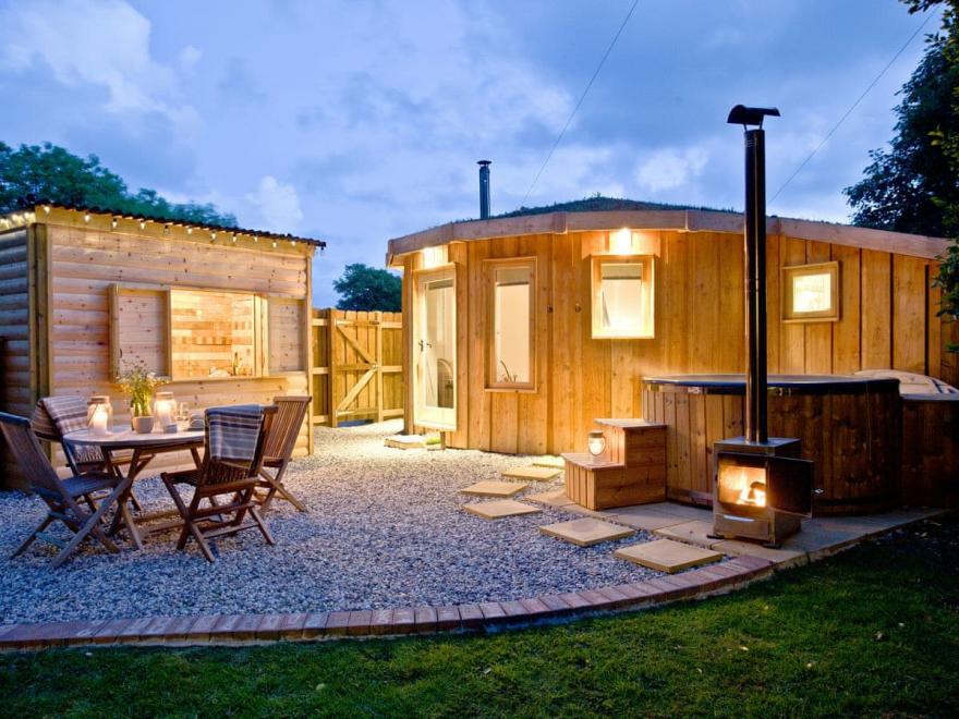 The Round House - East Thorne