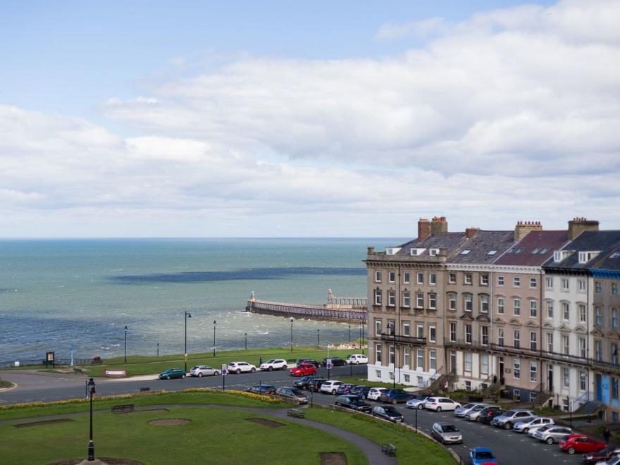 Apartment 4 - Fayvan