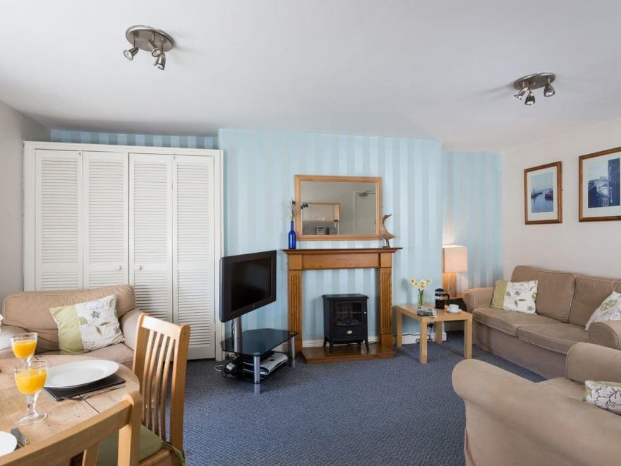 Apartment 4 - Fayvan