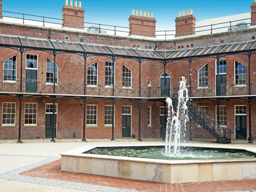 Palmerston House, Golden Hill Fort