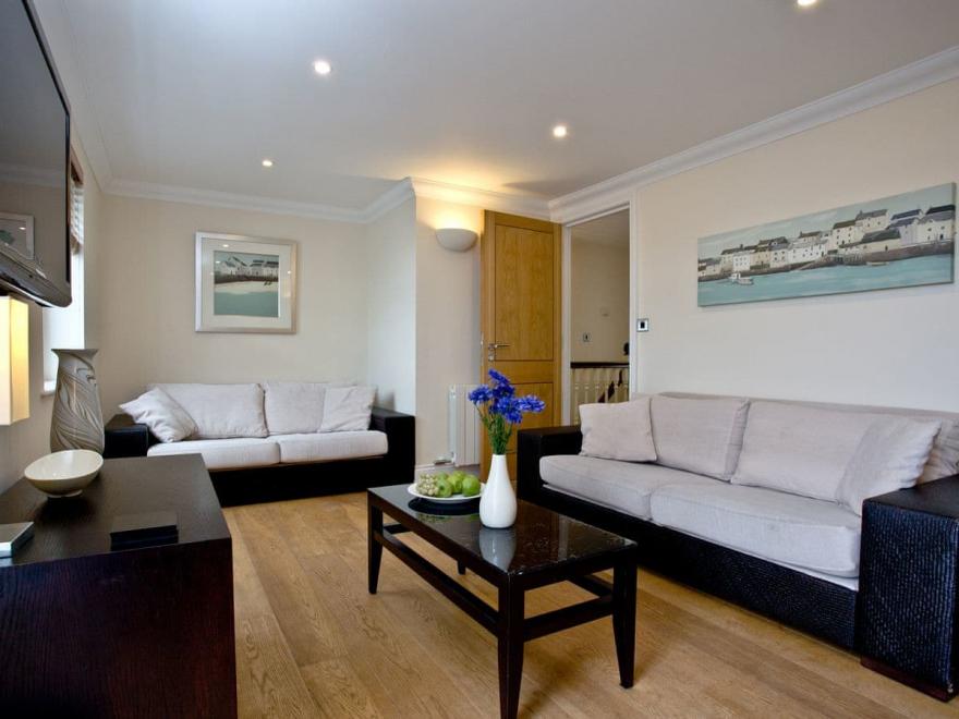 The Cottage - Goodrington Lodge