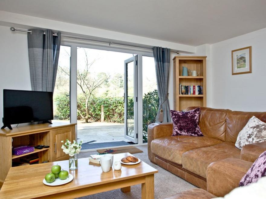 Lake Side Apartment - 15 Indio Lake