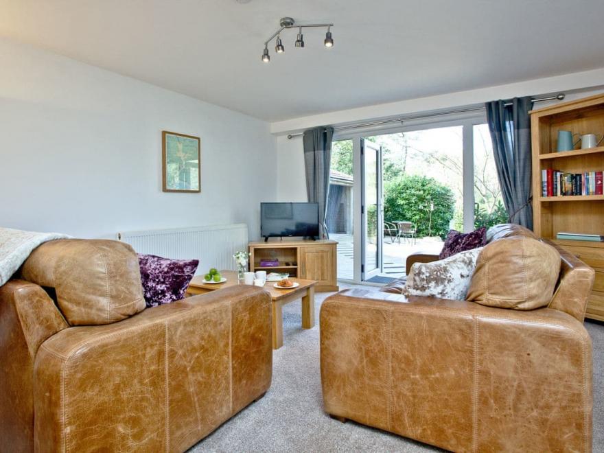 Lake Side Apartment - 15 Indio Lake