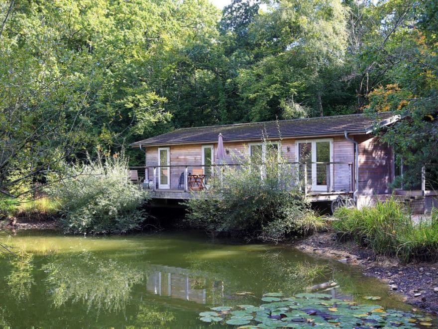 Gaia's Lodge 4 Indio Lake