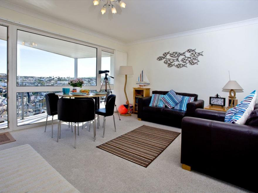 Upper Deck - 5 Linden Court