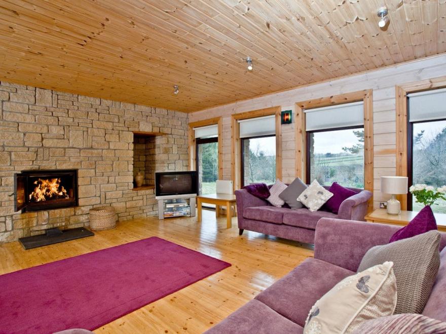 Oak Lodge - Forest Lakes